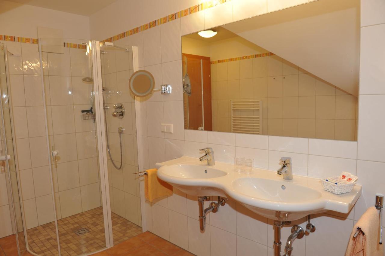 Appartements Claudia Маутерндорф Екстериор снимка
